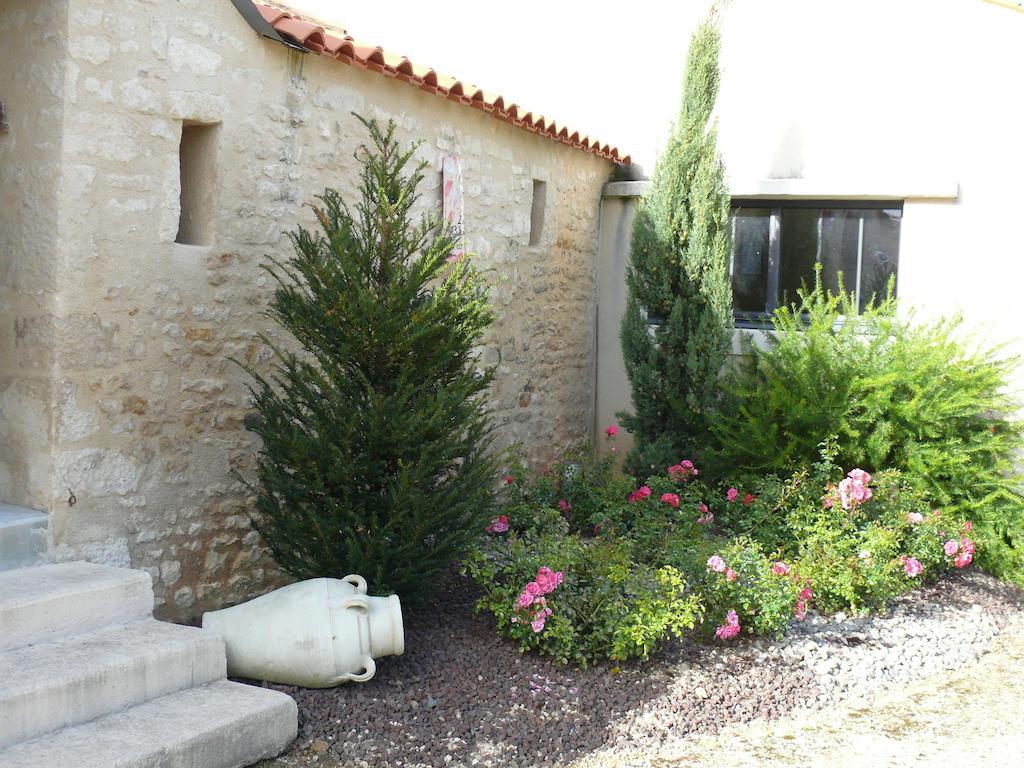 Gite Du Clos De La Vigne Villa Montreuil  Room photo